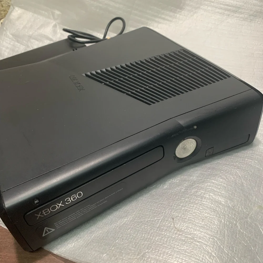 Microsoft Xbox 360 S Slim Model 1439 Console +OEM Power Supply A11-120N1A Tested